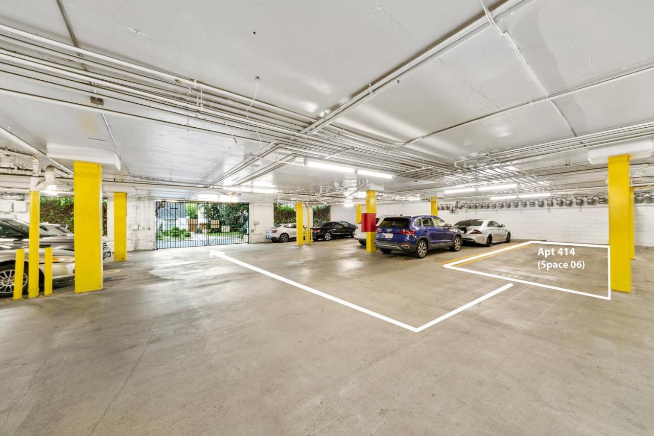 Beverly Hills 2 Bed 2 Bath Penthouse With Den And Parking 414 Los Angeles Extérieur photo