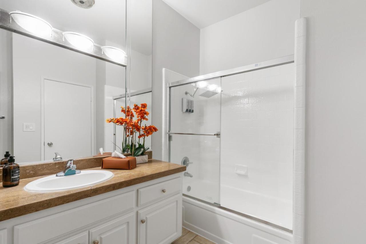 Beverly Hills 2 Bed 2 Bath Penthouse With Den And Parking 414 Los Angeles Extérieur photo