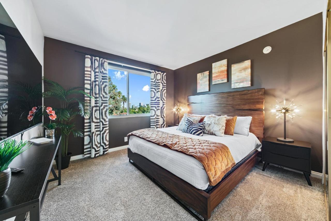 Beverly Hills 2 Bed 2 Bath Penthouse With Den And Parking 414 Los Angeles Extérieur photo
