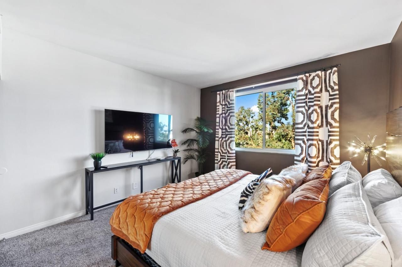 Beverly Hills 2 Bed 2 Bath Penthouse With Den And Parking 414 Los Angeles Extérieur photo