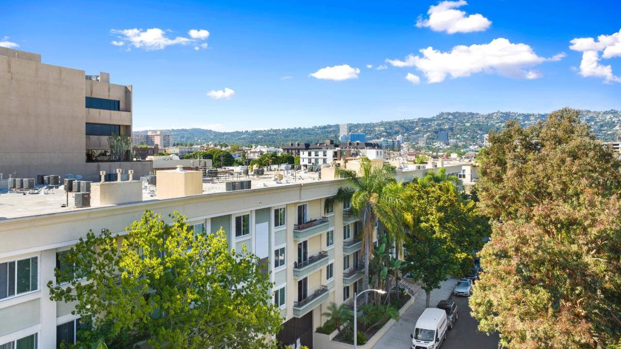 Beverly Hills 2 Bed 2 Bath Penthouse With Den And Parking 414 Los Angeles Extérieur photo